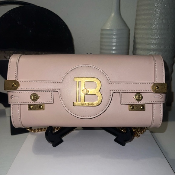 *SOLD* Balmain Envelope Bag w/ Detachable Chain - Picture 2 of 13